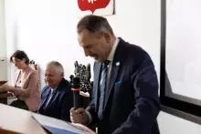 1