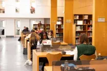 studenci w Bibliotece Uniwersyteckiej UBO w Breście