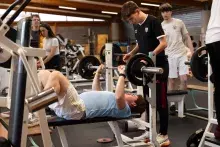 studenci podczas zajęć sportowych na Wydziale Nauk o Sporcie i Edukacji UBO