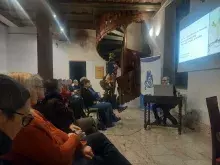 Dr Łyczak i publiczność podczas wykładu