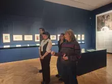 Studenci na wystawie