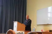 Wykład (w j. angielskim) Thomasa Yeagera (fotorealcja)