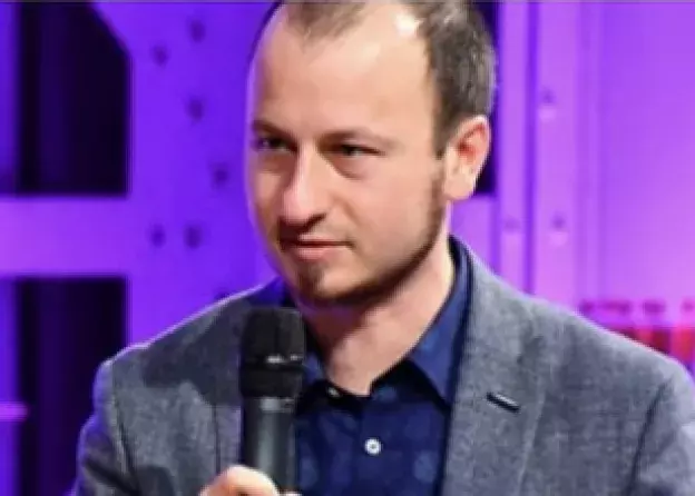 "Przestrzeń cyfrowa bez granic" - wywiad z dr. Wacławem Kulczykowskim