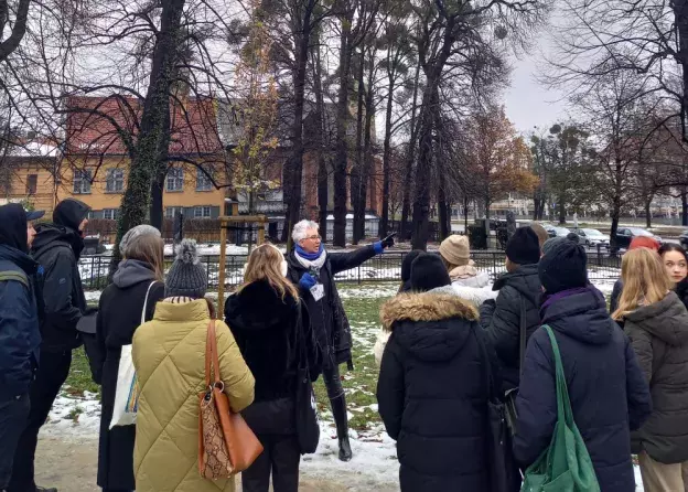 Studenci i studentki III roku KiTH z wizytą na Górze Gradowej w Gdańsku