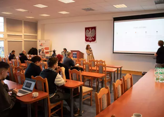 Hybrydowa konferencja naukowa "Games of War" na Wydziale Historycznym