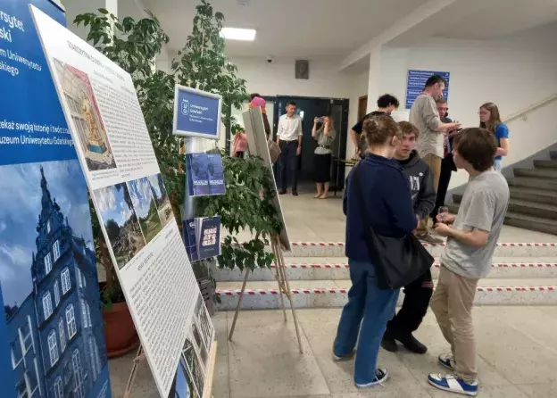 Wystawa w Instytucie Archeologii “Opowieści hoplickie: Ozdobne paski tarcz hoplickich z Peloponezu”