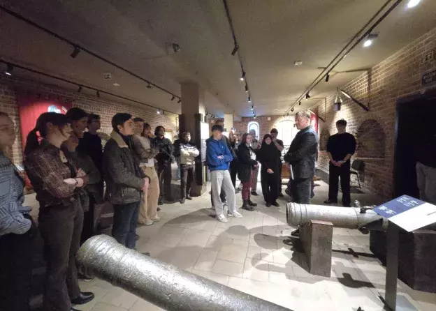 Wizyta studentów i studentek II roku historii UG w Narodowym Muzeum Morskim w Gdańsku