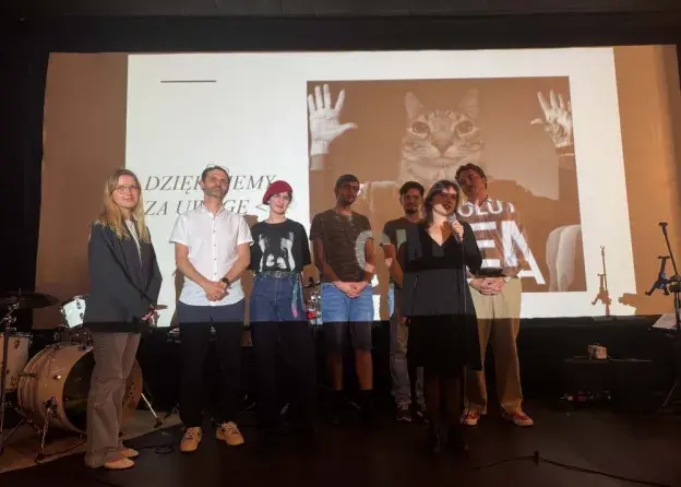 Studenci i studentki historii na jubileuszu 35-…