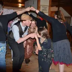 tańce grupowe